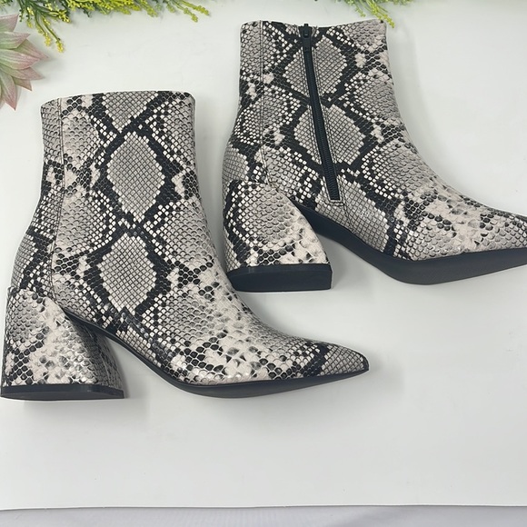 Aqua Women's Marlo Booties Size 9 - Picture 8 of 12